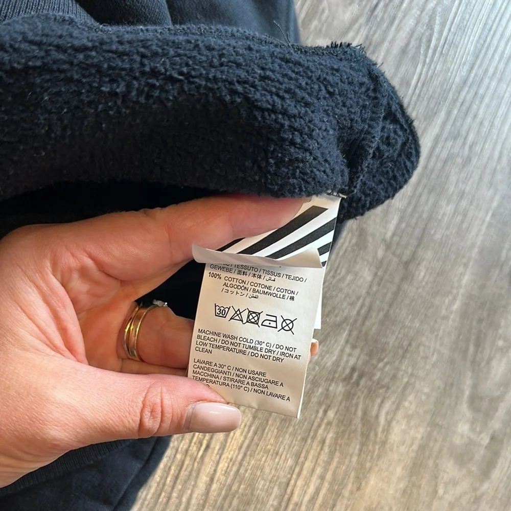 OFF WHITE
Off-White Logo Sweatshirt Black - Picture 5 of 7